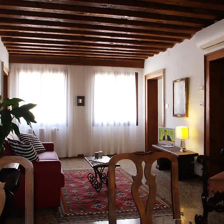 아파트 아파르타멘티 산 루카 *